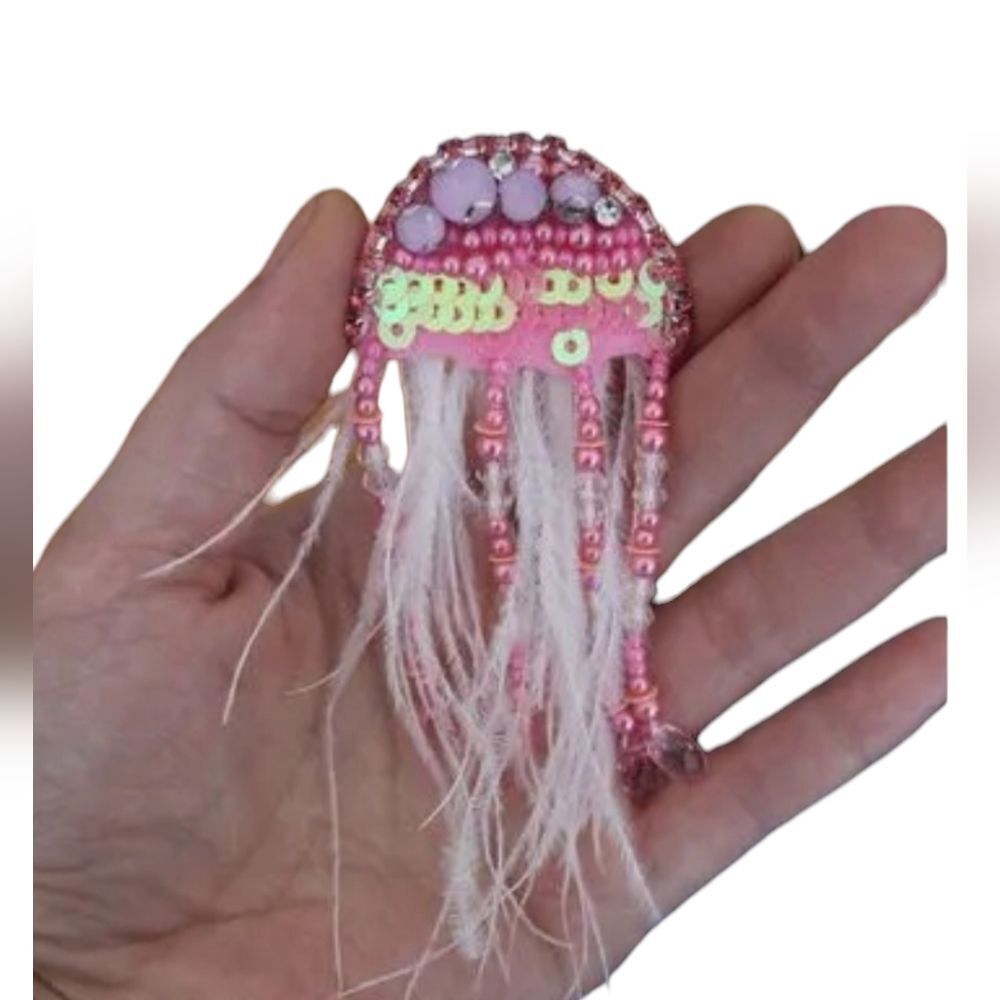 NWOT Pink Jellyfish Applique 🪼